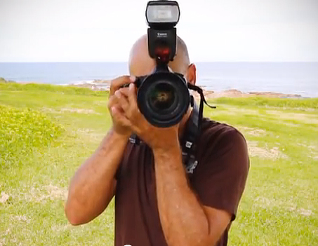 How to Hold The Dslr Camera Properly