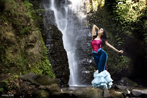 Waterfall Dancer by widjita