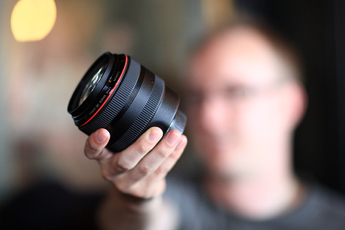 What is Back and Front Focus Lens?
