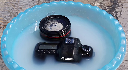Video Tutorial on Cleaning Camera Dslr (Not So) Correctly And Properly